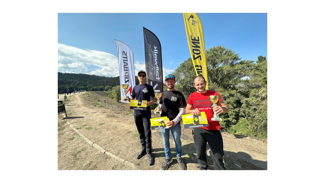 Риболов на костури в тревите със силикони (Punching grass)
