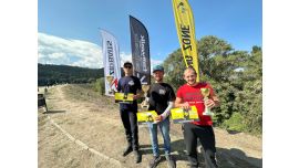 Риболов на костури в тревите със силикони (Punching grass)